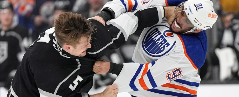 Oilers, Kings combine for 82 penalty minutes in third period of Game 3