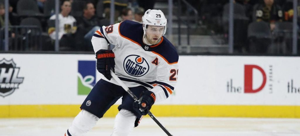  Dominant Oilers Cruise to Victory: A Night of Records and Stellar Performances