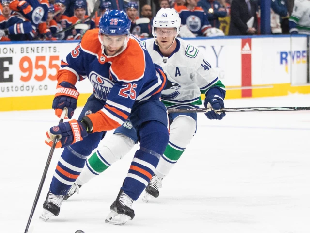 Oilers-Canucks Notebook: Canucks might be tinkering, Edmonton power play popping