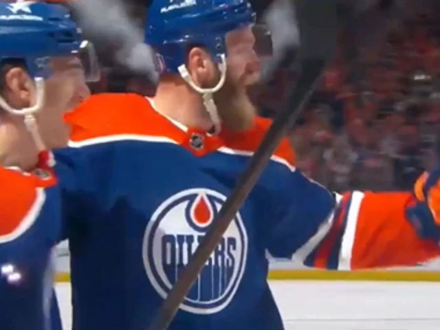 Oilers’ Ekholm scores off deflection on the power play