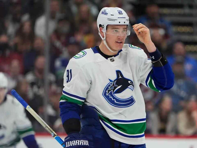 Cross-check from Oilers’ Hyman on Canucks’ Zadorov flies under radar