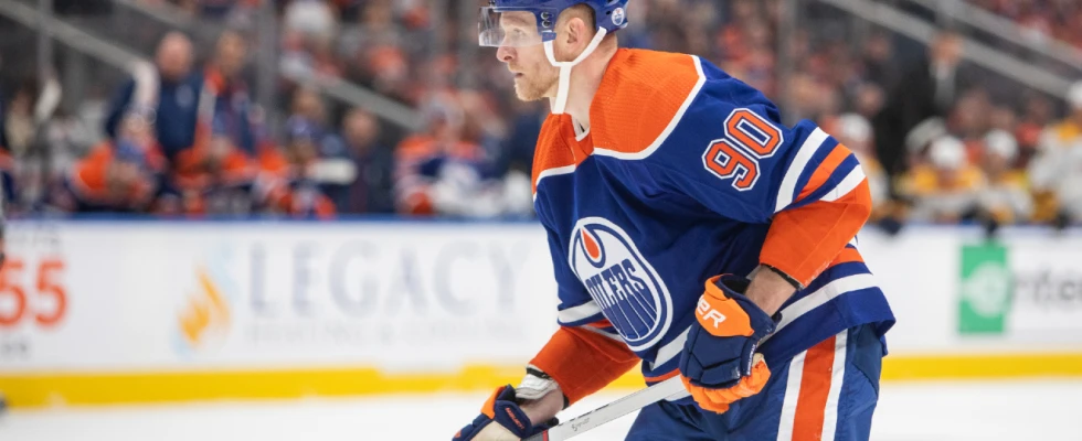 Oilers’ Perry trolls Canucks with pretend cross-check