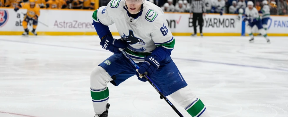 Canucks’ Mikheyev ‘banged up’, considered day-to-day