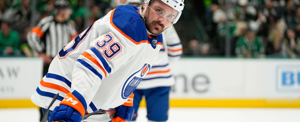 Oilers’ Carrick slots into lineup for must-win Game 6 vs. Canucks