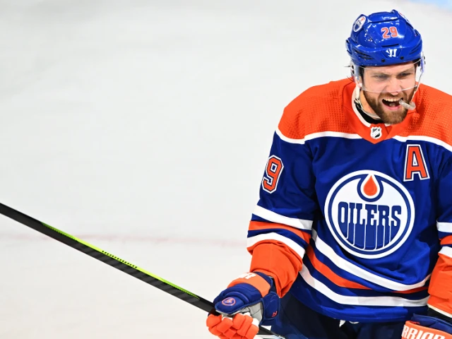 Draisaitl joins Gretzky in NHL record books after dominant Oilers win