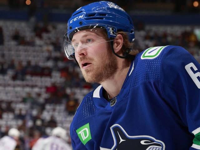 Report: Boeser expected to miss Game 7 due to blood clot