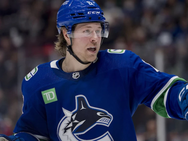 Canucks and Oilers fans come together to send well wishes to Boeser