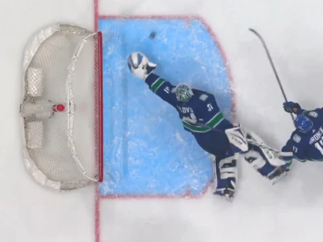 Gotta See It: Silovs robs Draisaitl with diving glove save