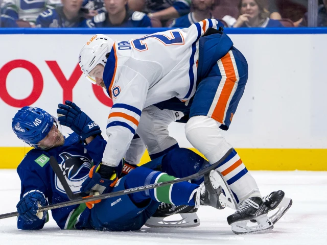 NHL Notebook: Canucks’ Elias Pettersson played with injured knee since January