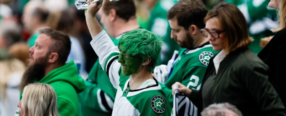 NHL Playoffs: Stars DJ apologizes for playing ‘La Bamba’ after win