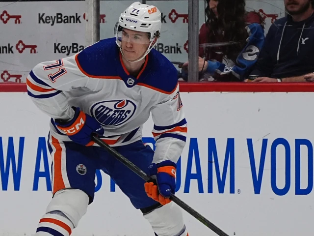 Oilers’ McLeod draws out of lineup for Game 3, Henrique back in