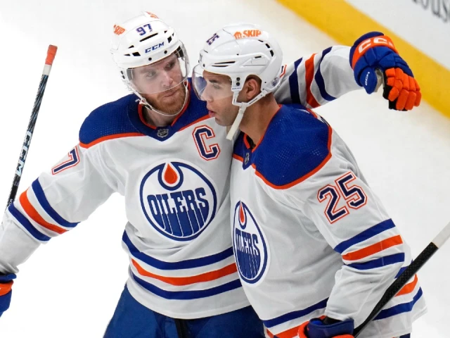 Oilers’ McDavid defends Nurse: ‘He’s a big piece of our room’