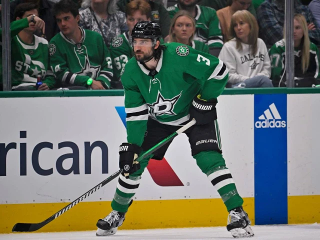 Stars’ Chris Tanev leaves Game 4 vs. Oilers with lower-body injury