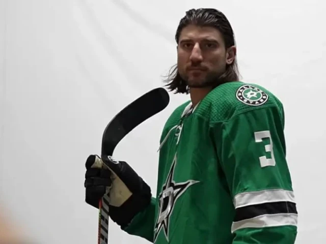 Chris Tanev Seen In Walking Boot: Questionable for Stars Return