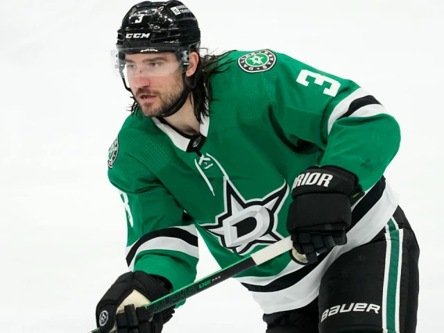 Stars’ Chris Tanev in lineup for Game 5 vs. Oilers