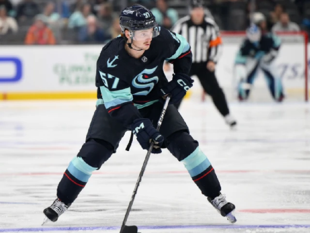 NHL Notebook: Seattle Kraken prospect Jagger Firkus wins CHL player of the year