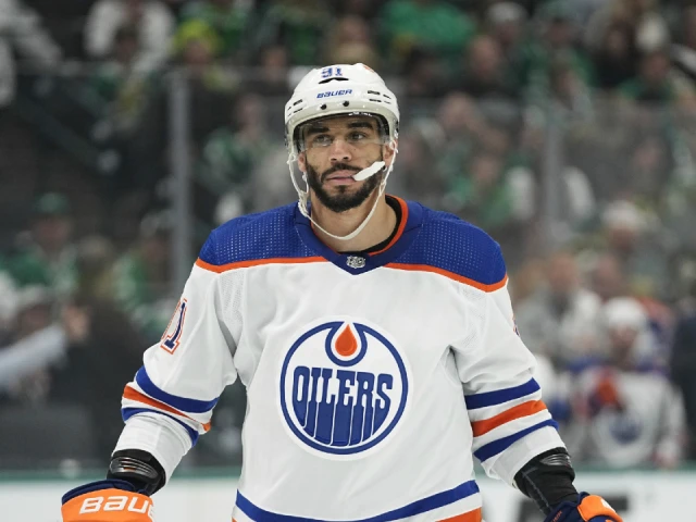 Oilers’ Evander Kane benched in third period of Game 6 for injury reasons