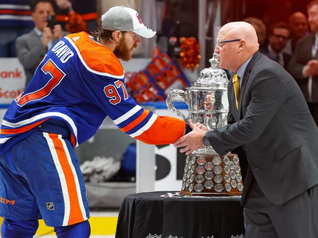 Connor McDavid is all business as he chases first Stanley Cup