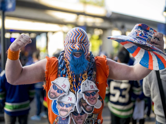 ‘They always show up for us:’ Edmonton erupts as Oilers advance to Stanley Cup Finals