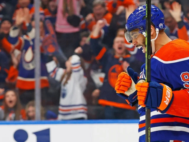 Oilers shuffle up lines at practice ahead of Stanley Cup Final series