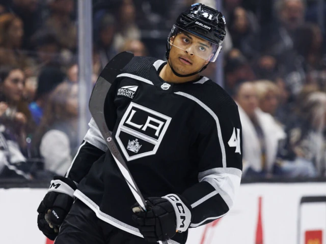 Kings sign Akil Thomas to 2-year extension