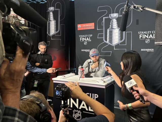 Scenes from morning skate LIVE in Florida: Stanley Cup Media Day