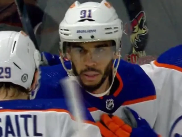 Oilers’ Evander Kane Has Intriguing Injury News Ahead of Game 1