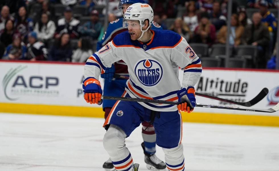 Oilers’ Warren Foegele returns to lineup for Game 1 against Panthers