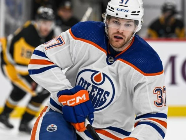 Oilers' Foegele to play in Game 1 vs. Panthers