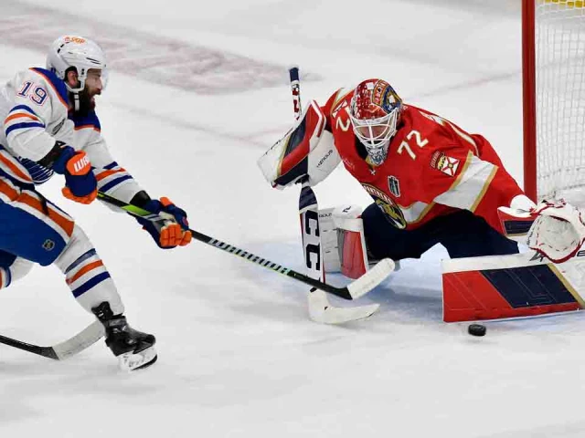 Bobrovsky shuts the door, Panthers beat Oilers in Game 1 of Stanley Cup Final