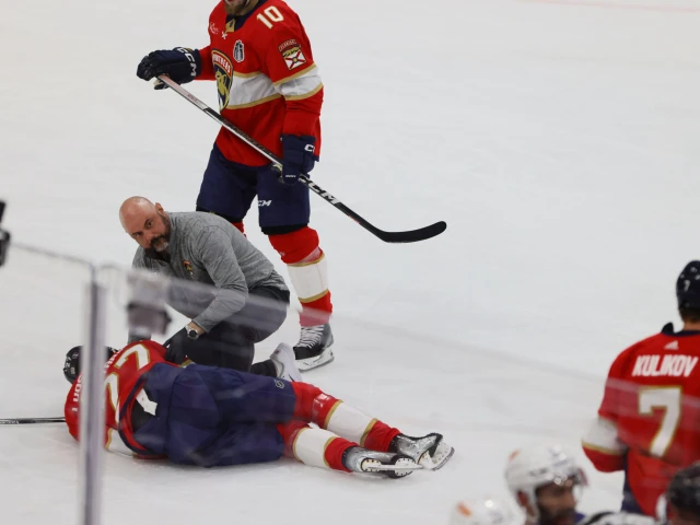 Oilers winger Warren Foegele ejected from Game 2 for kneeing