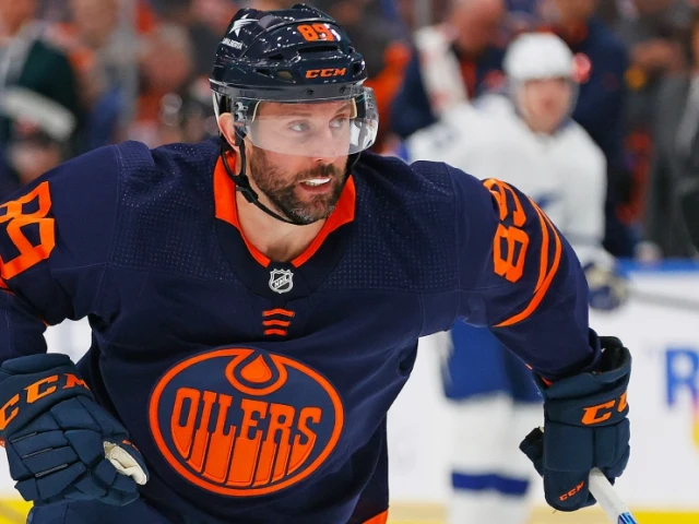 Sam Gagner should make his Oilers playoff debut in Game 3