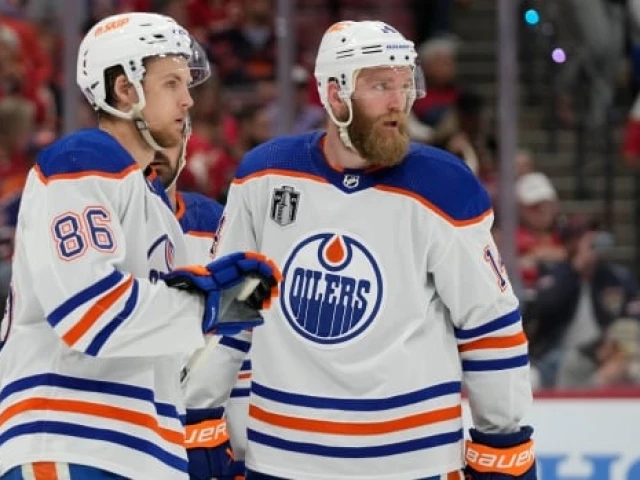 58 per cent of Canadians not following Oilers-Panthers Stanley Cup final: survey