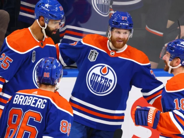 Oilers keep series alive with blowout win vs Panthers