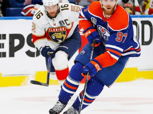 McDavid sets single-postseason assists record