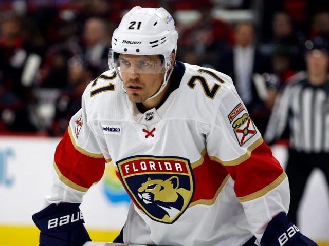 Panthers add Nick Cousins to lineup for Game 6 vs. Oilers