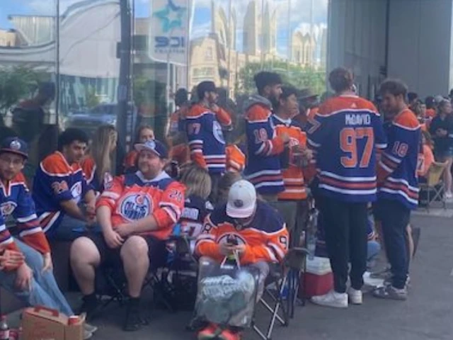 Oilers fans are lining up for hours to watch Stanley Cup Final Game 7 at Moss Pit