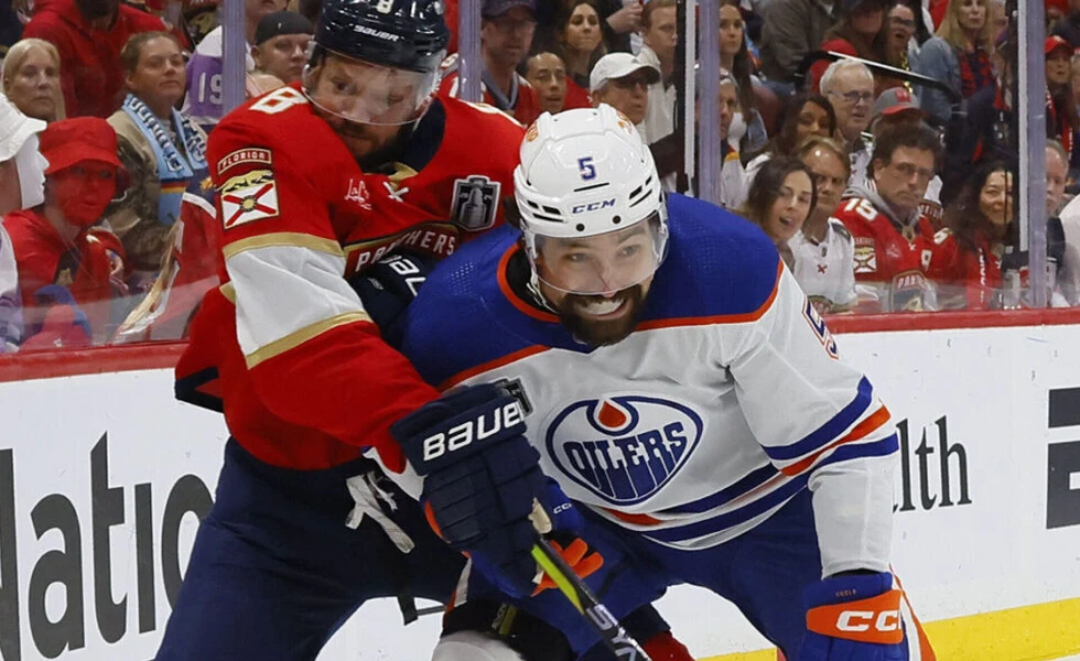 Panthers, Oilers trade early goals for hot start to Game 7