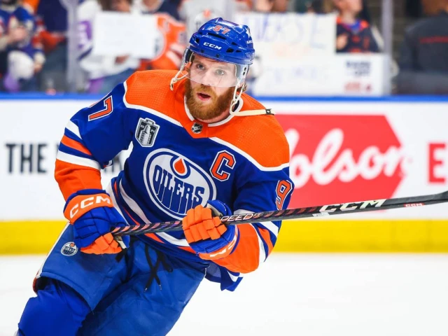 Connor McDavid received near unanimous votes for 2024 Conn Smythe Trophy