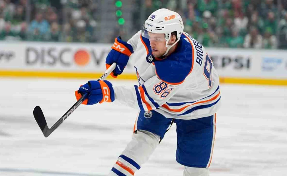 Oilers issue qualifying offers to five restricted free agents