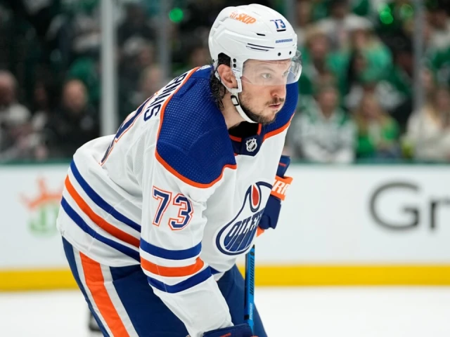 ‘It sucked’: New signing Desharnais recalls facing Canucks as an Oiler