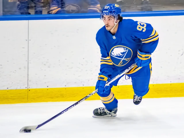 Edmonton Oilers trade Ryan McLeod, Ty Tullio to the Buffalo Sabres for Matthew Savoie