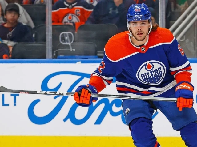 Oilers re-sign top AHL goalscorer Lavoie to one-year contract