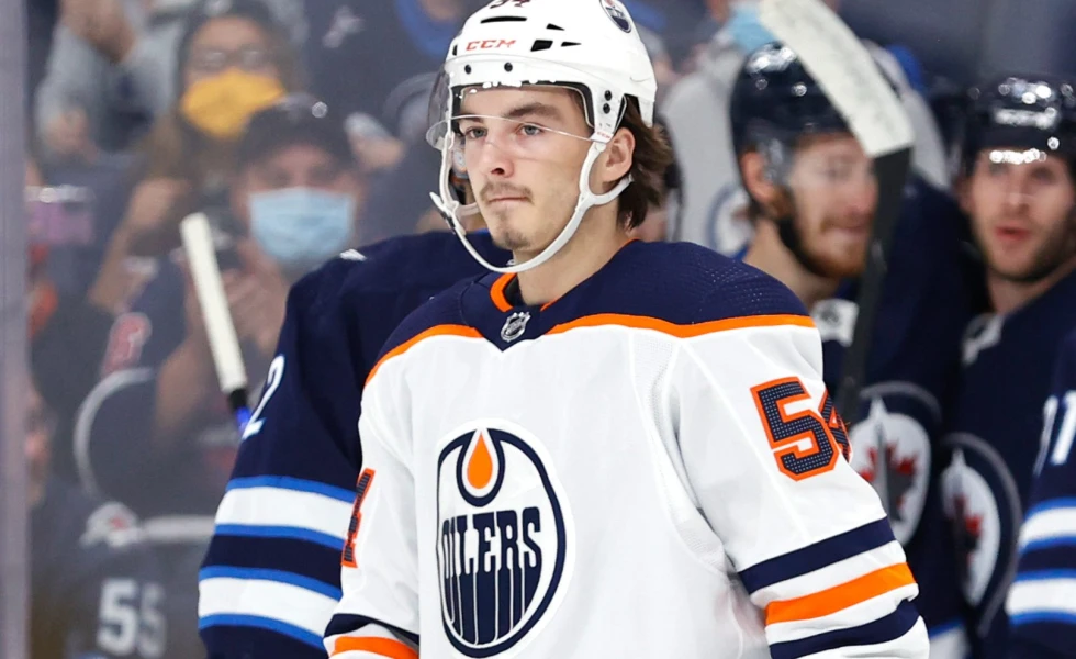 Senators acquire Xavier Bourgault, Jake Chiasson from Oilers for Roby Jarventie, 2025 pick