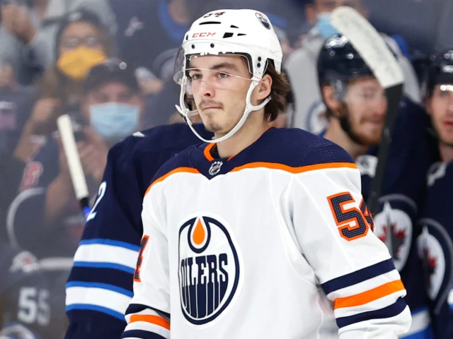 Senators acquire Xavier Bourgault, Jake Chiasson from Oilers for Roby Jarventie, 2025 pick