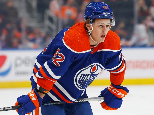 Oilers prospect Beau Akey recovered from shoulder surgery and cleared to play