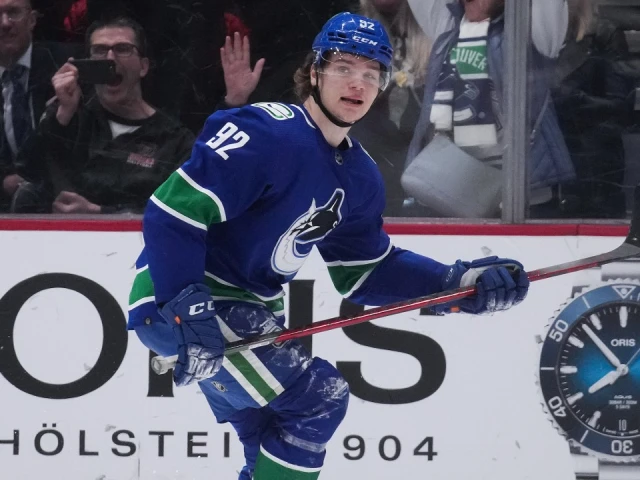 Oilers acquire Vasily Podkolzin from Canucks