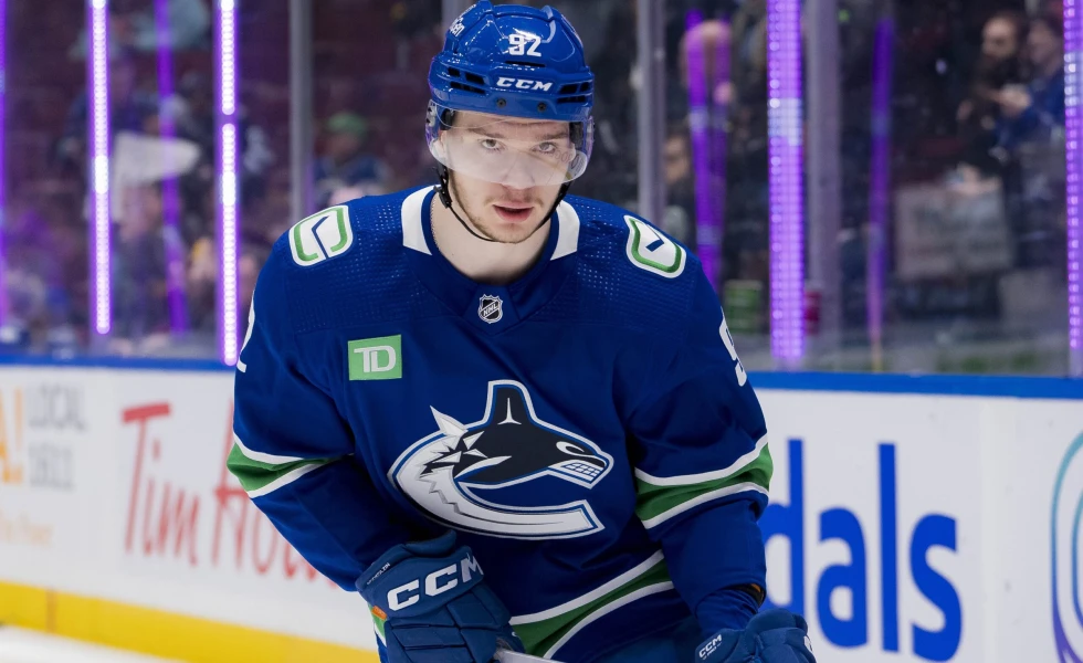 Edmonton Oilers acquire forward Vasily Podkolzin from Vancouver Canucks