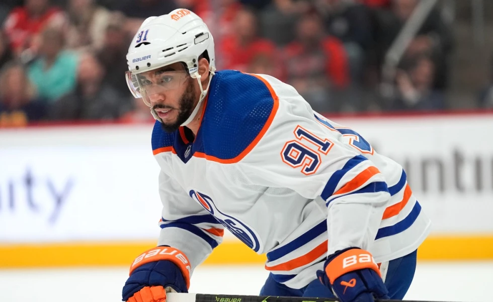 Oilers GM Bowman provides update on Evander Kane’s injury status