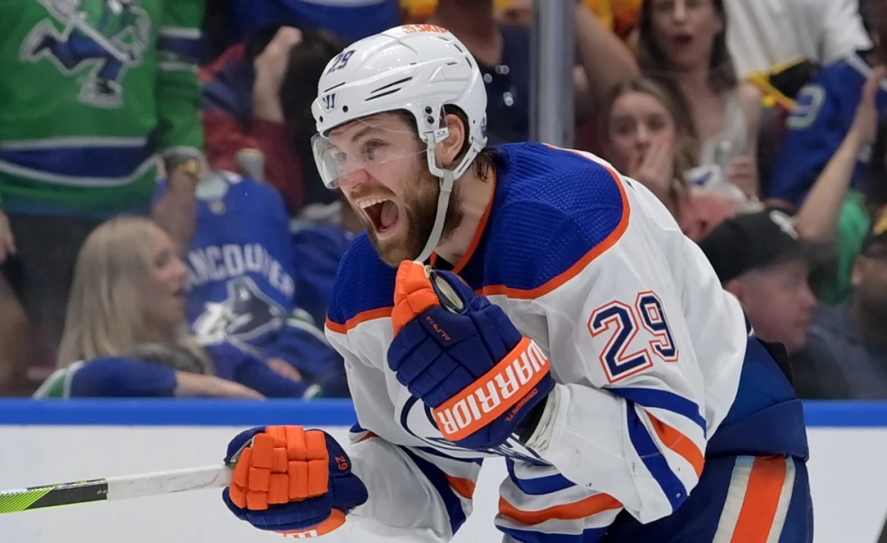 NHL Rumour Roundup: Latest buzz on Draisaitl, Swayman, Demko